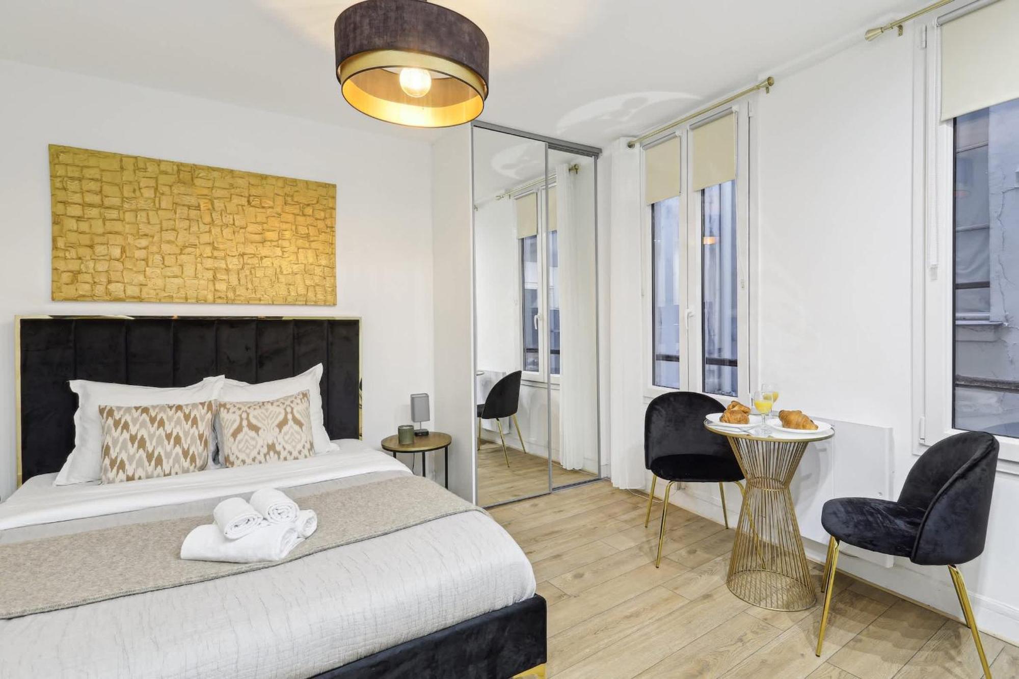 Appartement Bnbnova - Louvre & Tuileries Gardens Parijs
